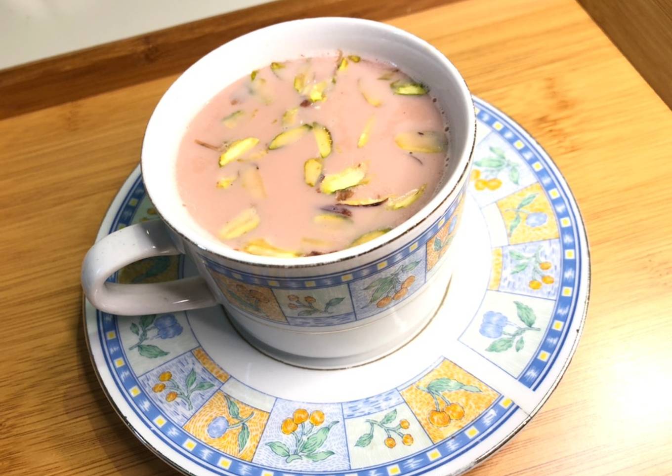 Kashmiri chai