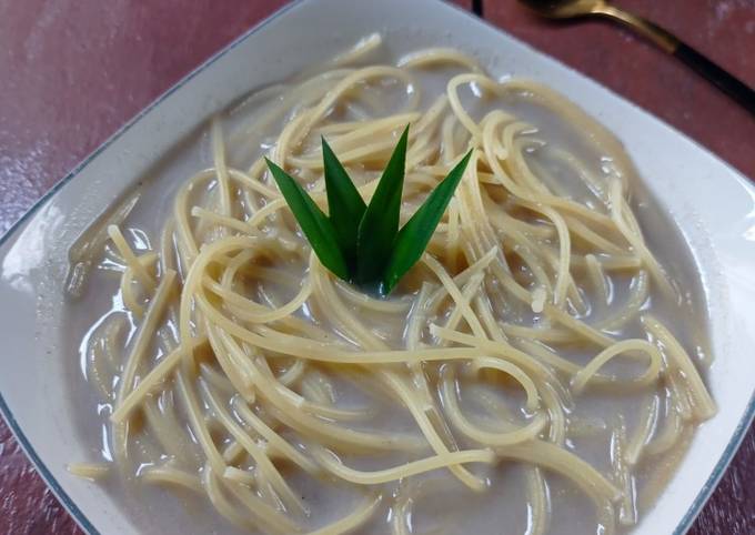 Kolak spaghetti