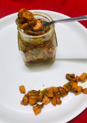 A picture of Raw turmeric pickle.