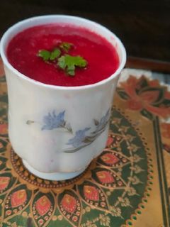 चुकंदर सूप (Chukandar soup recipe in Hindi) रेसिपी मुख्य फोटो