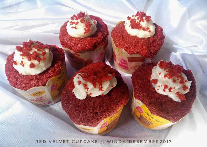 Resep Red Velvet Cupcake Oleh Winda Kamil Cookpad