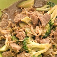 A picture of Beef Brocolli and Bean Sprouts in Teriyaki Sauce.