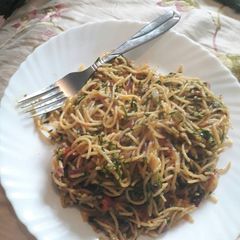A picture of Fried spaghetti.