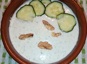 Foto principal de Dip de queso fresco batido y pepino