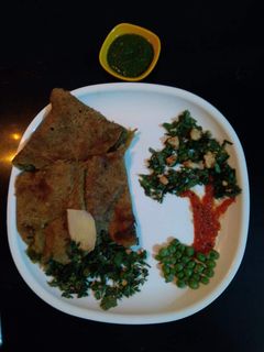 मूंग दाल का चीला (moong dal ka cheela recipe in Hindi) रेसिपी मुख्य फोटो