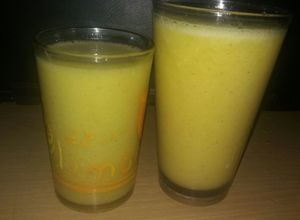 Una foto de Licuado de banana kiwi y naranja