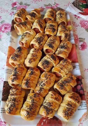 O poză a rețetei Cremvuști în aluat de foitaj.