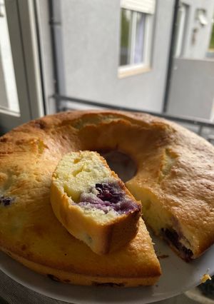 Una foto de Budín de limón y arándanos