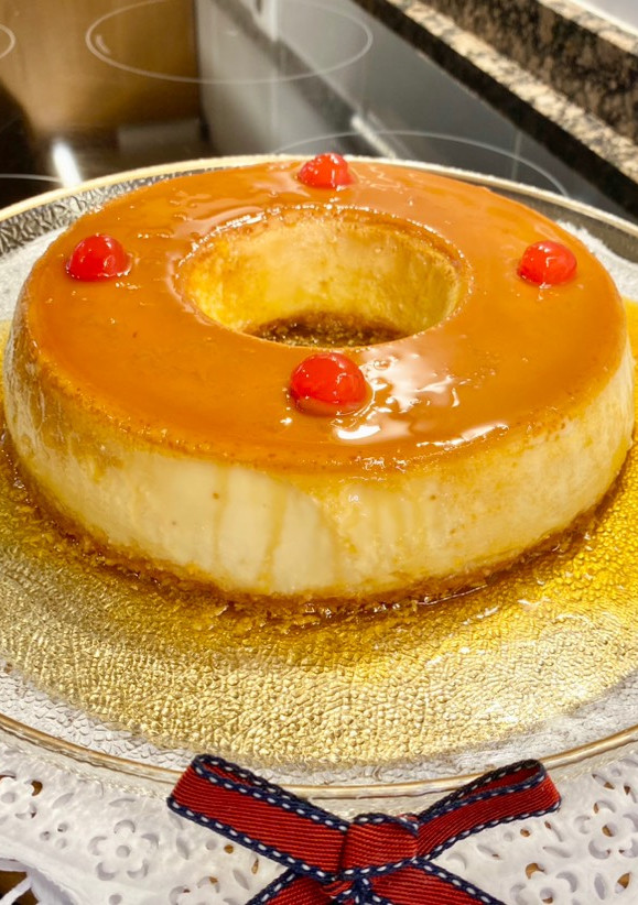 Una foto de Flan con coco “ muy cremoso”
