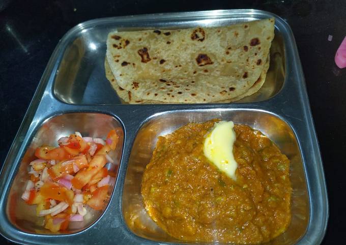 Step-by-Step Guide to Make Homemade Kathiyavadi bhaji with paratha