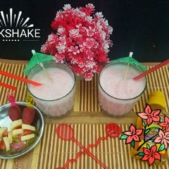 STRAWBERRY n banana milkshake A picture of STRAWBERRY n banana milkshake.
