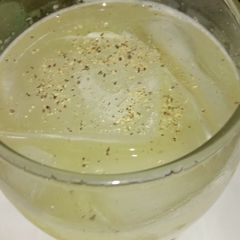 A picture of Lemon soda.