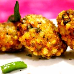 A picture of Sabudana Vada.