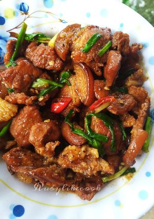 Hình của món Thịt ba rọi kho tiêu.