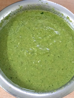 கொத்துமல்லி தழை சட்னி (Kothamalli thazhai chutney recipe in tamil) செய்முறை முக்கிய புகைப்படம்