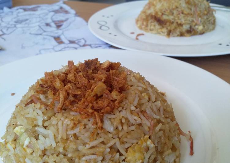 Bagaimana Membuat Nasi goreng ham simple, Bisa Manjain Lidah