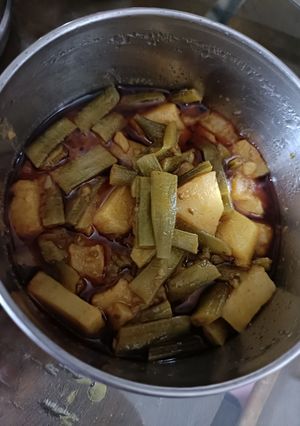 आलू फली की सब्जी (aloo phali ki sabzi recipe in Hindi) रेसिपी मुख्य फोटो