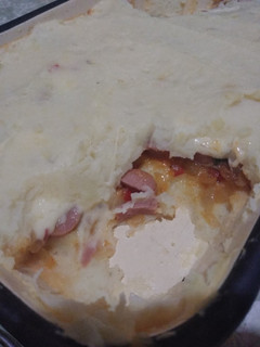 Una foto de Pastel de puré de papas y salchichas!!!