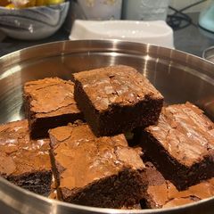 A picture of Brownies.