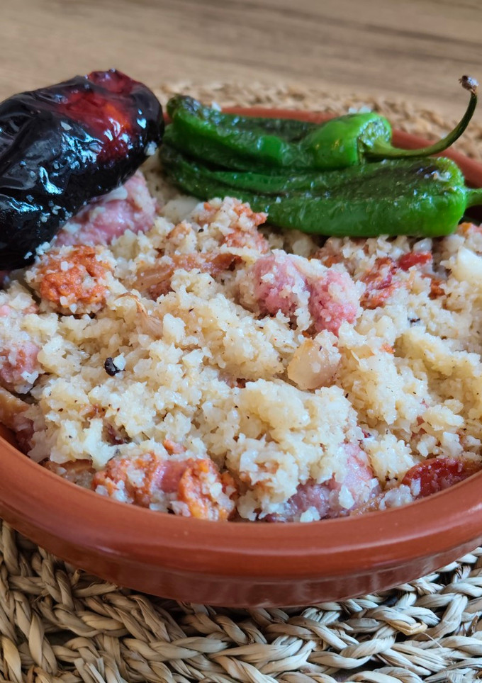 Una foto de Coliflor disfrazada de migas de pan
