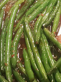 A picture of Thai sweet chile green beans.