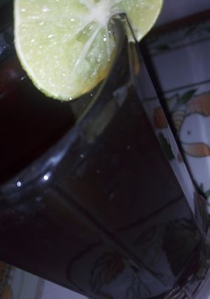 A picture of Clove nd na'a na'a tea.