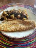 Filete de corvinilla frito con harina de yuca
