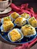 Baklawa con mandorle e pistacchi