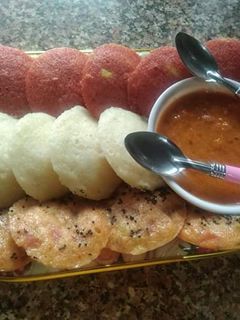 रंगीली इडली (Rangeeli idli recipe in hindi) रेसिपी मुख्य फोटो