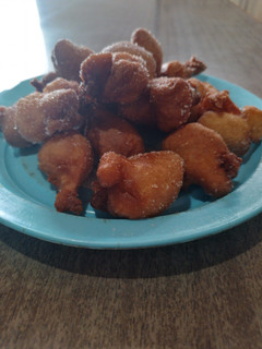 Una foto de Buñuelos súper ricos y fáciles😋