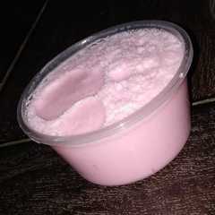 Strawberry ice cream ainihin hoton girkin