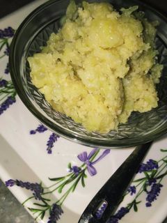 लौकी का हलवा (Lauki ka halwa recipe in hindi) रेसिपी मुख्य फोटो