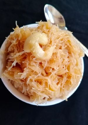 मीठी सेवइयां (Meethi Seviyan Recipe In Hindi) रेसिपी मुख्य फोटो