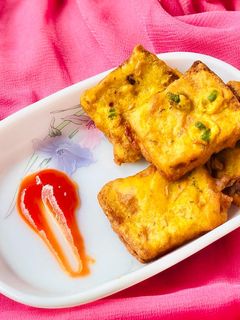 ब्रेड पकोड़ा (bread pakoda recipe in hindi) रेसिपी मुख्य फोटो