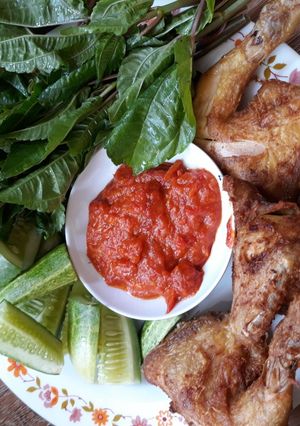 Foto resep Ayam goreng ungkep vs sambal penyet endes.