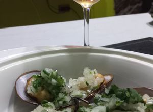 Una foto de Cholgas con salsa verde