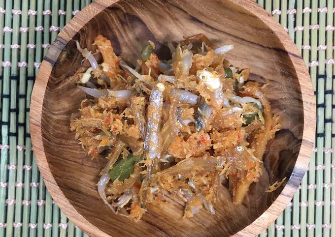 Bagaimana Membuat Lawar teri (sager) Bali ala fe yang Bikin Ngiler