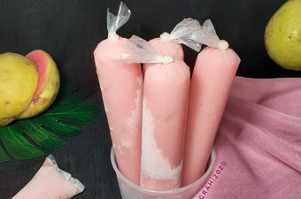 Cara Gampang Menyiapkan #103 Es Lilin Jambu Biji, Menggugah Selera