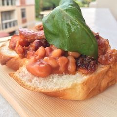 A picture of Baked Bean With Bacon And XO Sauce.