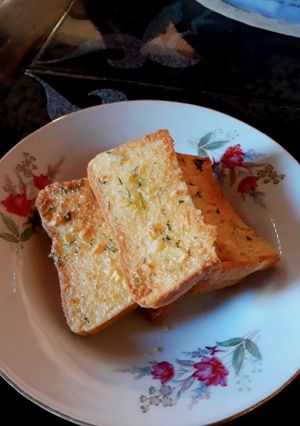 รูปของ ขนมปังกระเทียมม 🍞