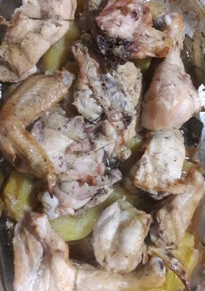 Una foto de Pollo a la cerveza asado al horno