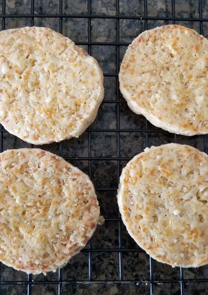 A picture of Cheese Crispies.