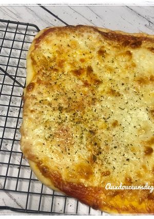 Une photo de Pizza 🍕 margarita