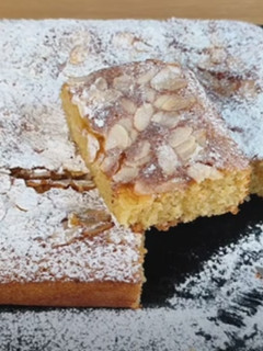 Una foto de Tarta de almendras francés