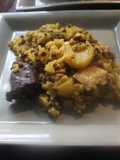 Lentejas con arroz y costillas en olla de cocción lenta
