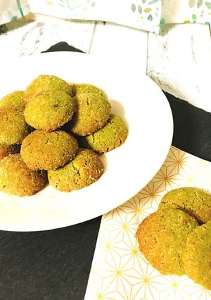 A picture of Macha Snowball Cookies.