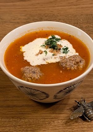A picture of ★ Fresh tomato and garlic soup with beef balls ★.