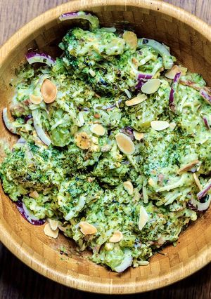 A picture of Keto Broccoli Salad.