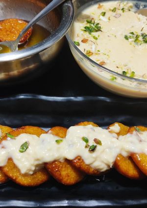 रबड़ी मालपुआ (rabri malpua recipe in Hindi) रेसिपी मुख्य फोटो