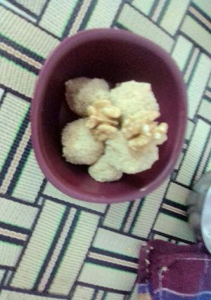 A picture of Semolina ladu.